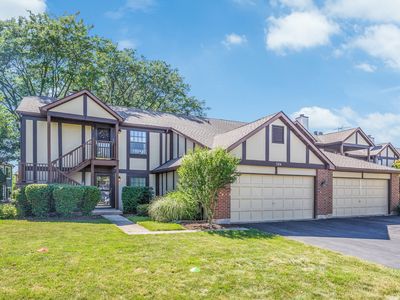 384 Sandhurst Cir APT 3, Glen Ellyn, IL, 60137