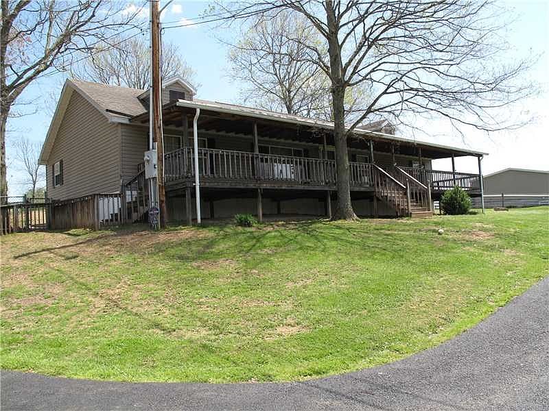 2nd image of 635 Lone Pine Rd