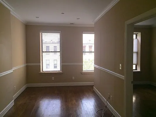 Rented by Perry Associates NYC Inc | media 21