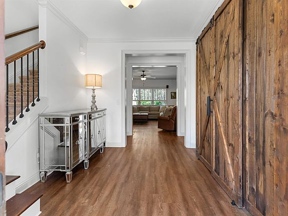 4th image of 1020 McInteer Cir