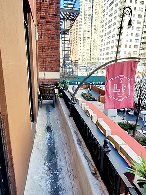 Rented by Triplemint | media 9