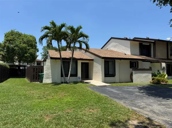 12721 SW 68th Ter, Miami, FL 33183