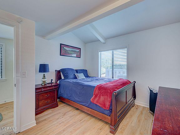 5th image of 250 Saint James Court