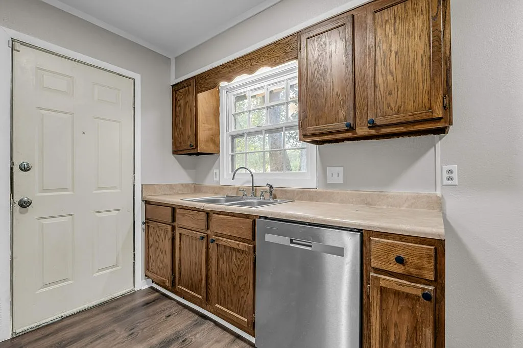 3 bed, 1567 sqft, $1,495 — Photo 4