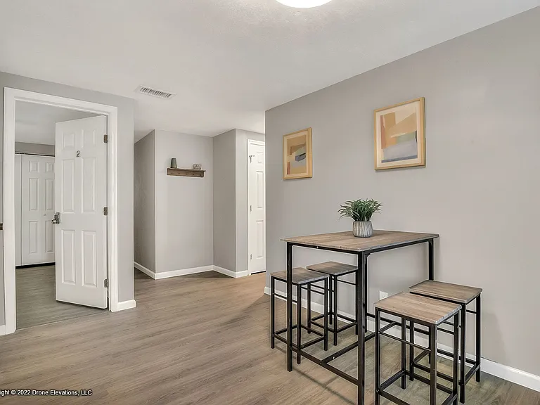 Highview Ter N — Photo 10