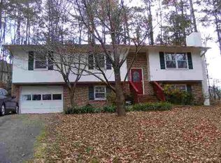 104 Laurel Ln, Seneca, SC 29678