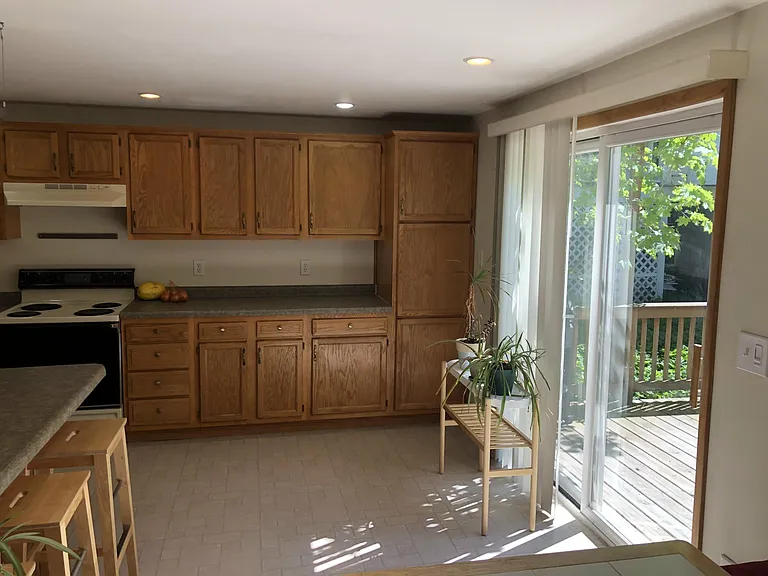 204 Quincy St — Photo 12