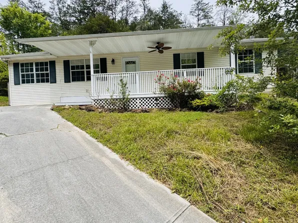 918 Hill Hollow Dr, Sevierville, TN 37876