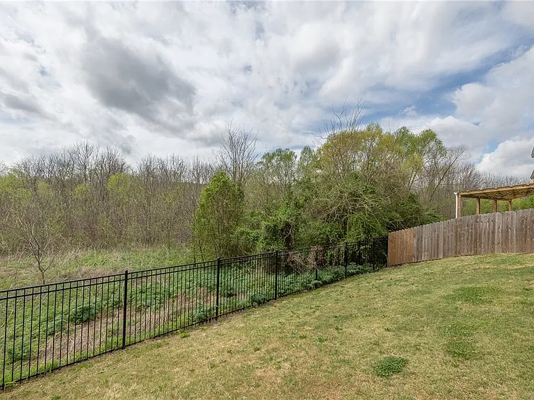 899 E Sparrow Cir — Photo 29