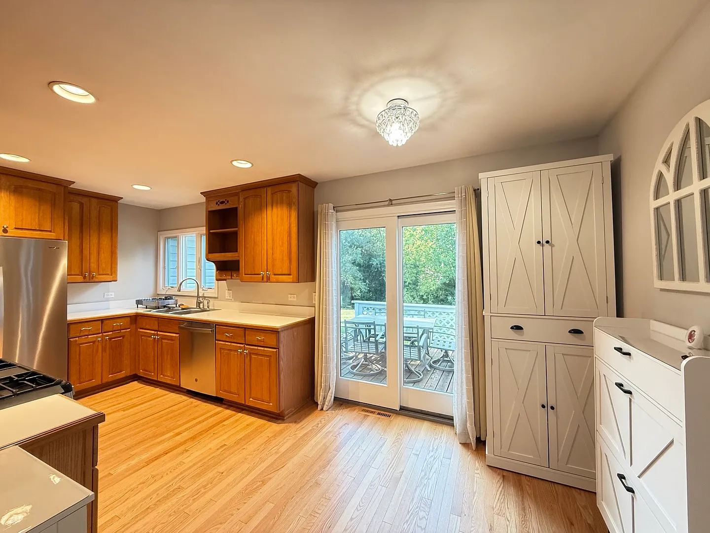 3 bed, 1315 sqft, $3,400 — Photo 3