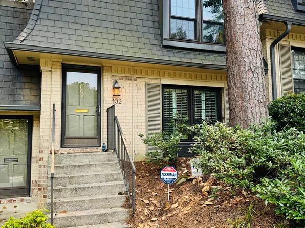 102 Adrian Pl NW, Atlanta, GA 30327