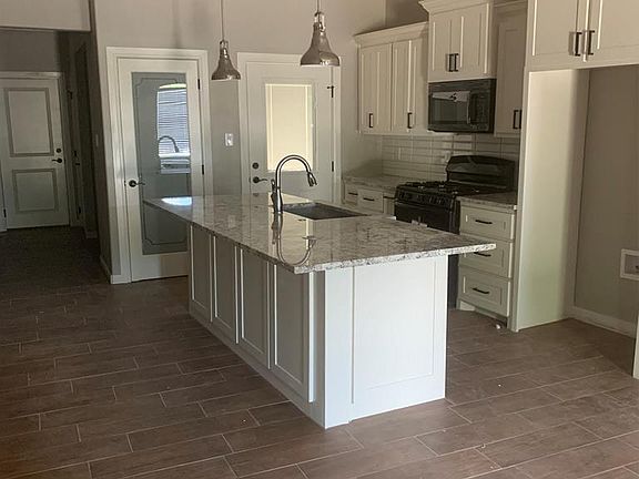 2nd image of 4119 Amistad Dr