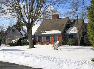 34 Sachem Rd, Tiverton, RI 02878