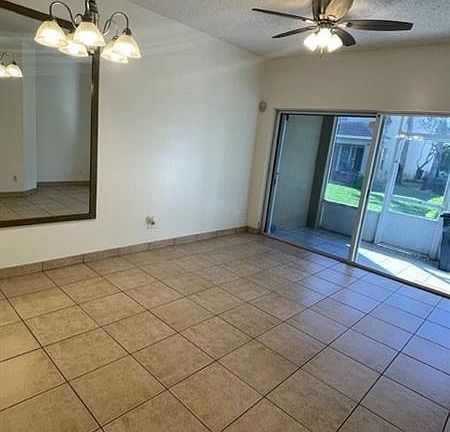 4th image of 388 SW 122nd Ave #388