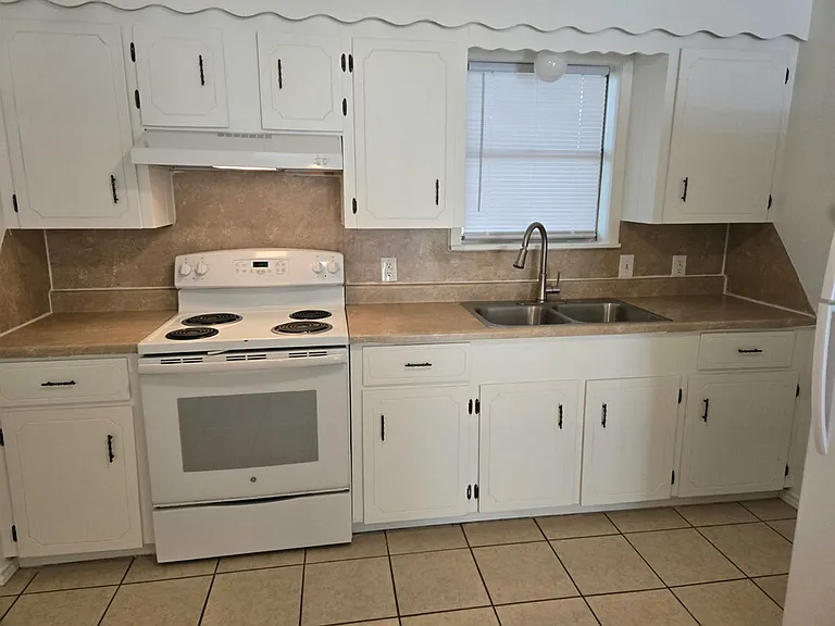 202 Millville Dr #2 — Photo 7