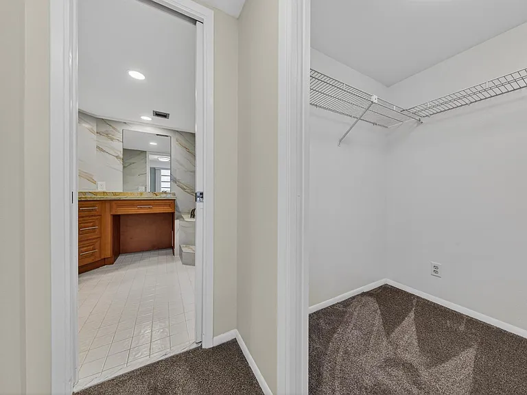 3503 Oaks Way #505 — Photo 20