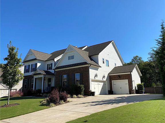 3rd image of 130 Sierra Cir