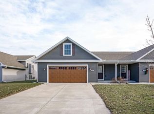 810 Thompson Dr, Oregon, WI 53575