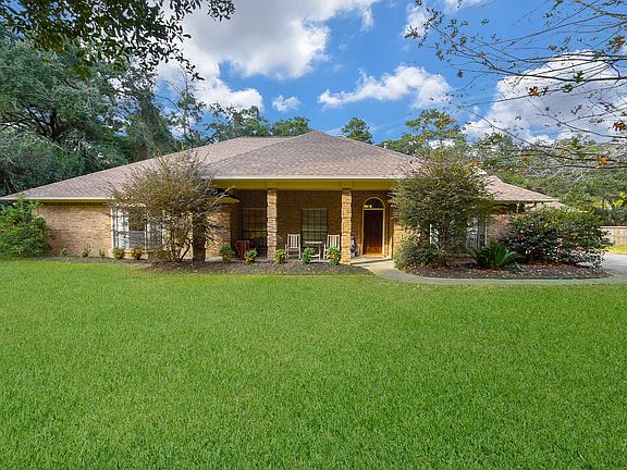 2nd image of 18910 Live Oak Trl