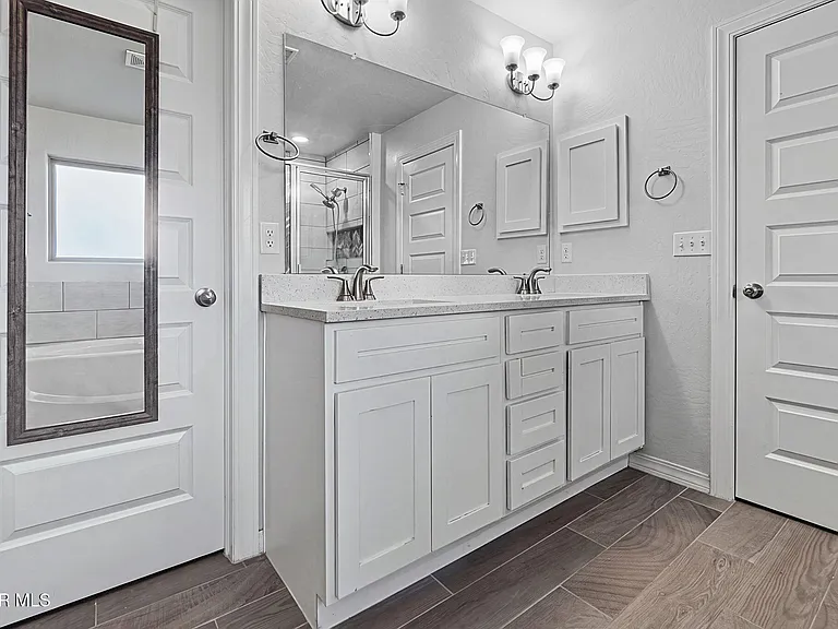 917 Airship Pl — Photo 25