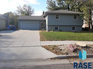 4105 S Lewis Ave, Sioux Falls, SD 57103