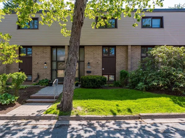 100 Forestside Cres, Halifax, NS B3M 1M4