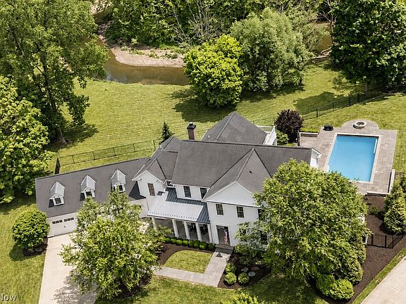 3rd image of 260 Bramley Ct
