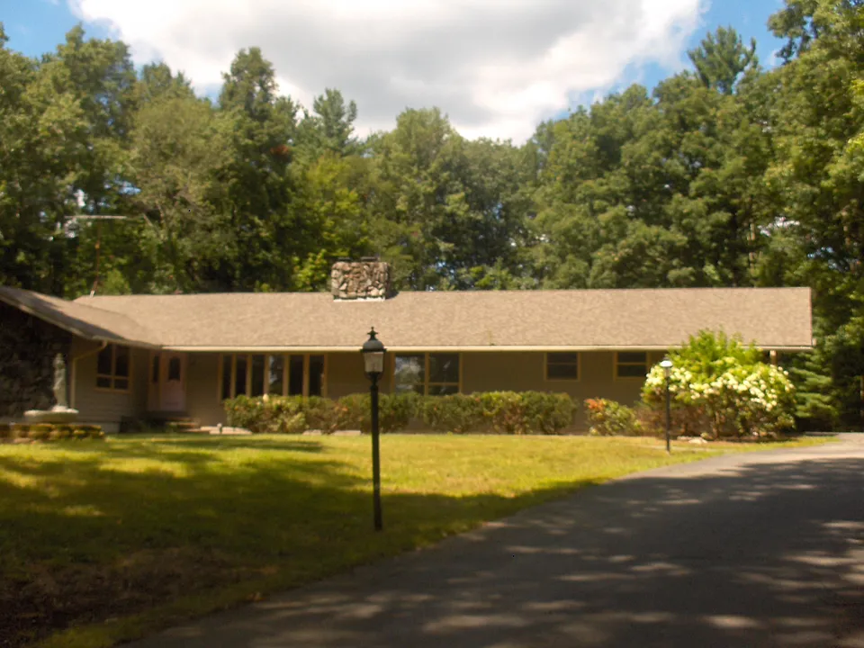 31 Woodvue Rd