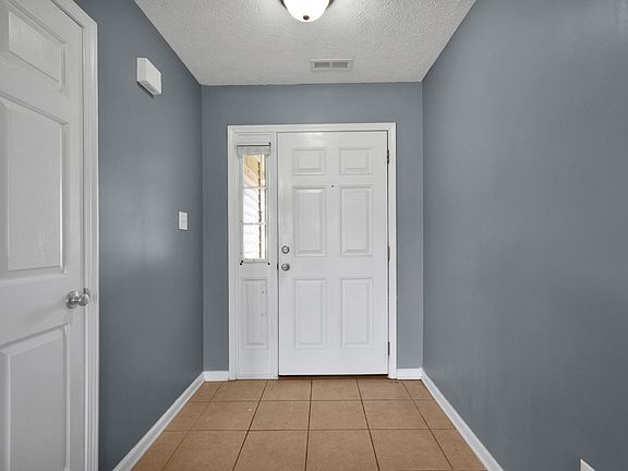 5th image of 1961 Yellowbrick Rd