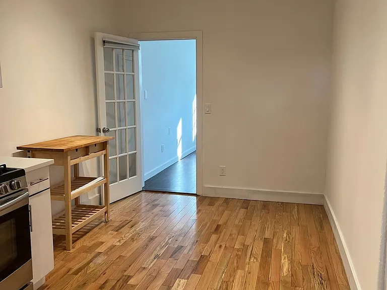 150 Norman Ave #1L — Photo 2