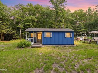 3.3 Gibbs Rd, Blandford, MA 01008