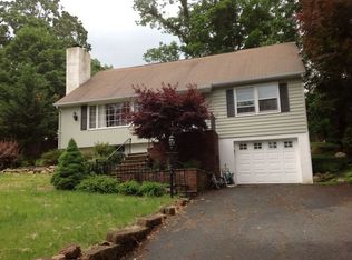 82 Summit Rd, Sparta, NJ 07871