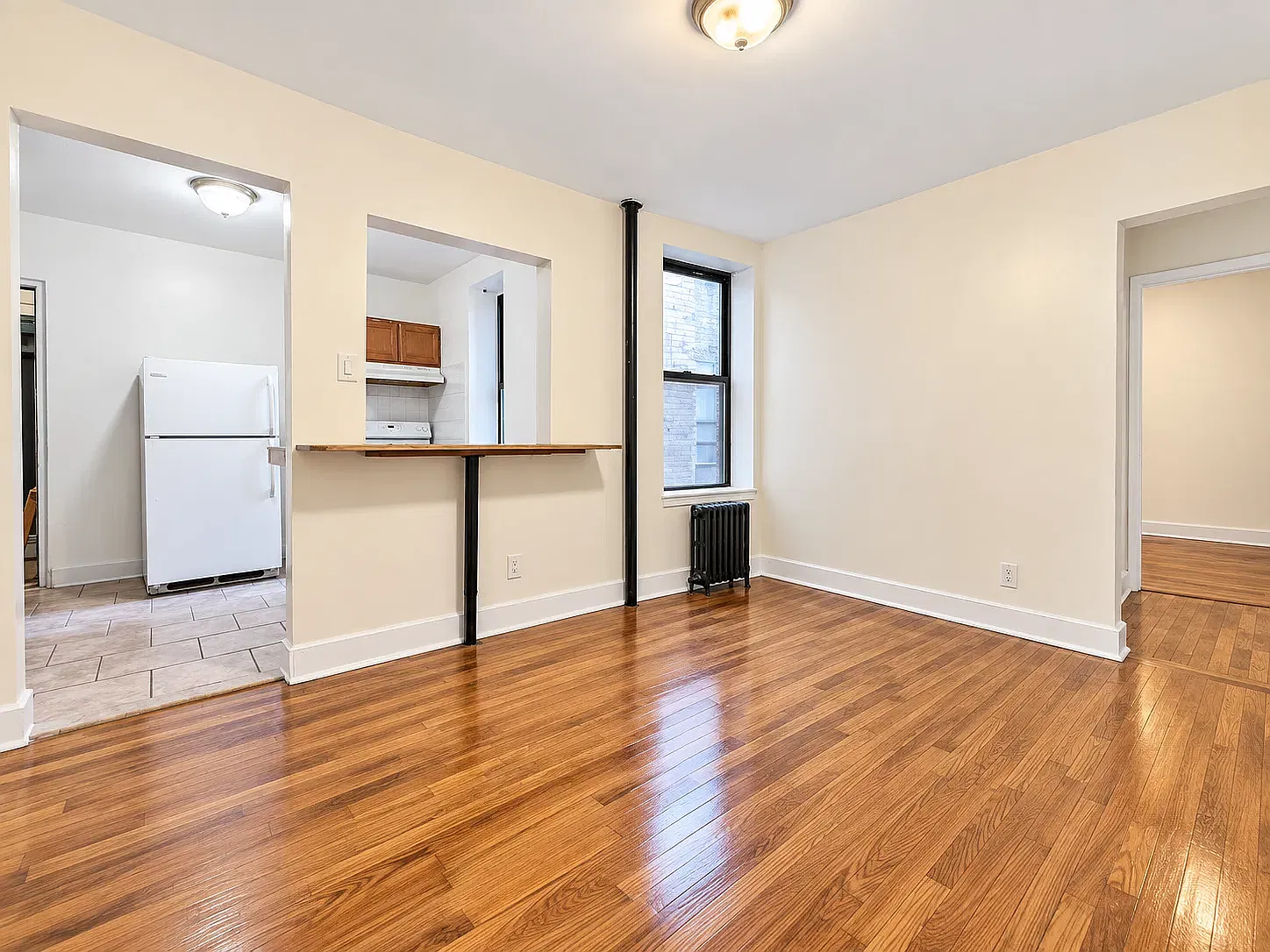 362 Hewes Street — Photo 1