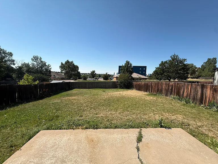 4810 Ardley Dr — Photo 23