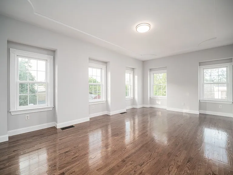 8 Richardson St #2 — Photo 19