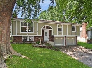 3000 S Bryn Mawr Dr, Independence, MO 64057