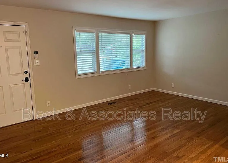 2357 Huron St — Photo 3