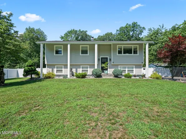 56 Walter Drive, Jackson, NJ 08527