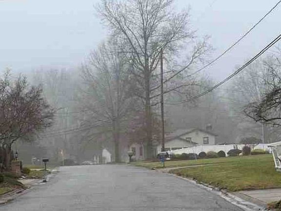 Exterior Neighborhood (street photo)