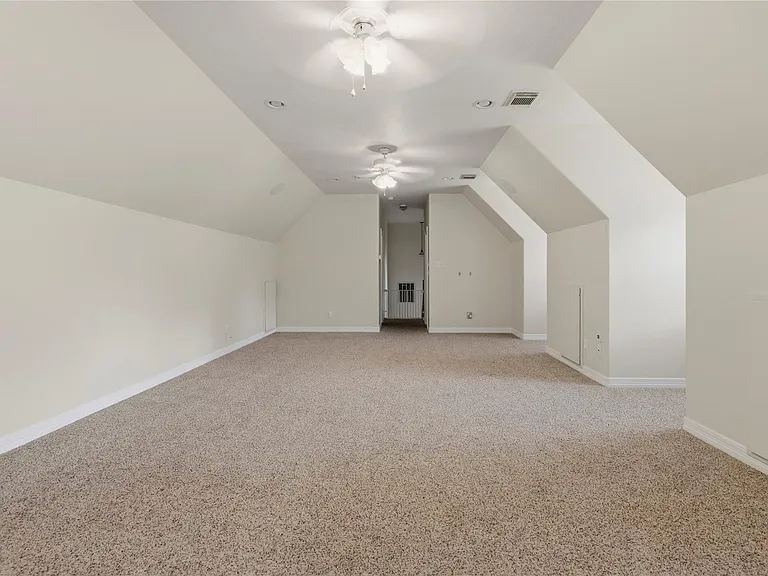 106 Lazy Springs Dr — Photo 39
