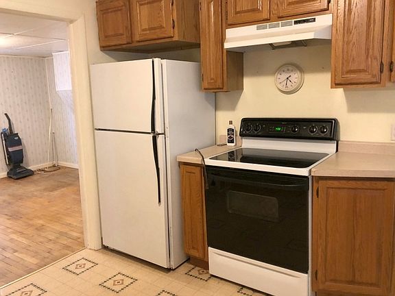 5th image of 310 E Ludington St
