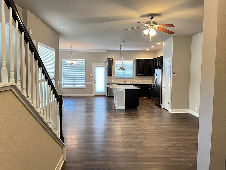 4958 Verbena St — Photo 4