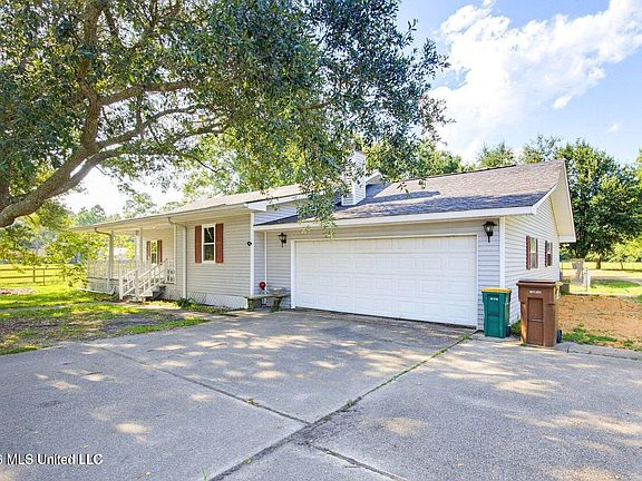 3rd image of 20222 Daugherty Rd