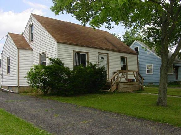 2nd image of 1014 Mohican Ave