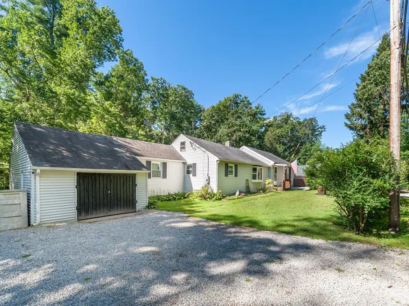 4 Breaults Landing Road, Thompson, CT 06277