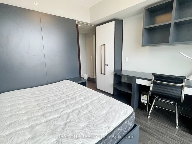 330 Phillip St #S2001 — Photo 16
