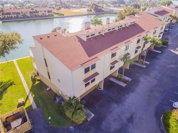 463 Haven Point Dr, Treasure Island, FL 33706