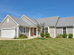 1718 Prairie Dr, West Bend, WI 53095