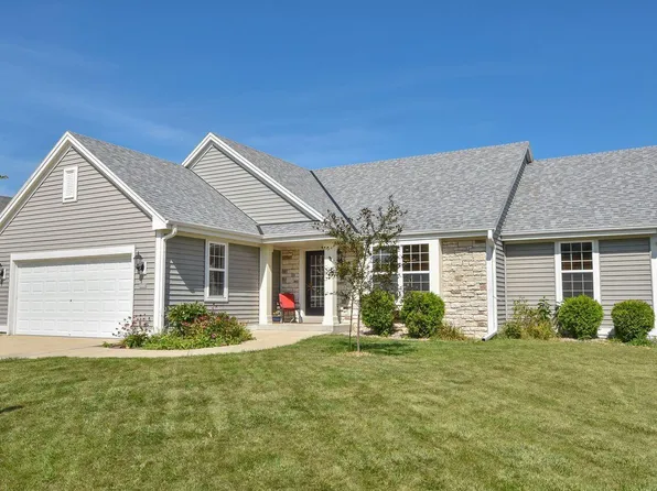 1718 Prairie DRIVE, West Bend, WI 53095