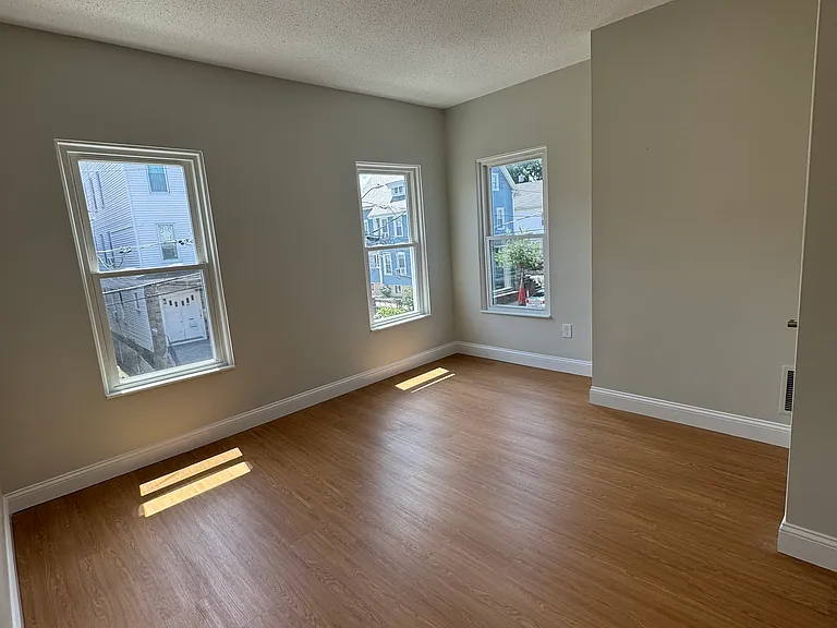 21 Everett Ave #2 — Photo 11